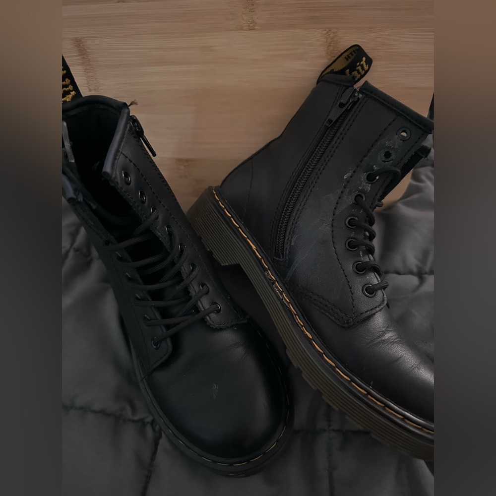 Youth Dr. Martens NWOT/NWOB